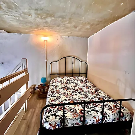 Apartment Atypique Et Nid Urbain *