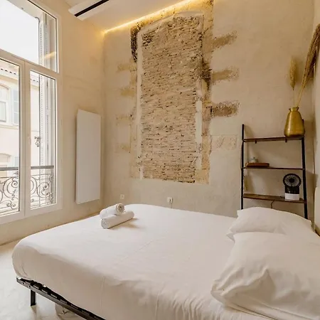 |aaa|- Pure & Natural Massilia Center Marsella