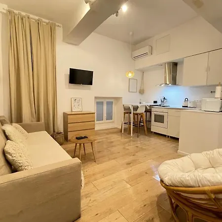 Apartment 1br With Bathtub In City Center Close Opera
