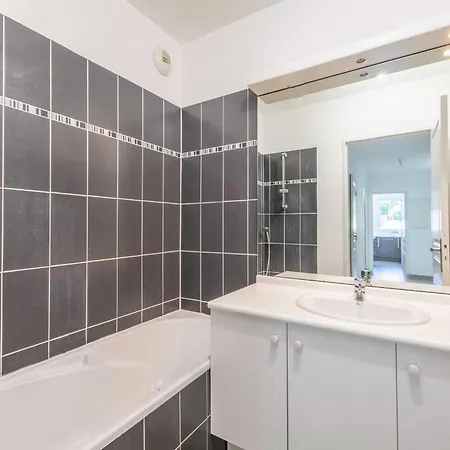 2 Bedroom With Balcony 10th Arr