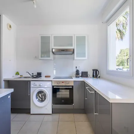 Апартаменты 2 Bedroom With Balcony 10th Arr
