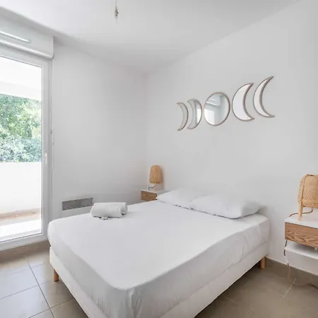 Апартаменты 2 Bedroom With Balcony 10th Arr *