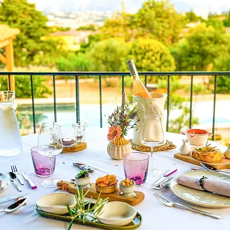 Maison d'hôtes La Bastide Des Culs-rousset *