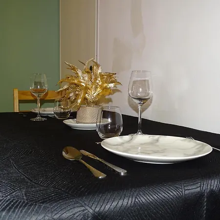 Le Letizia-wifi-netflix-balcon-friche Belle De Mai Urban Nestconciergerie Marseille