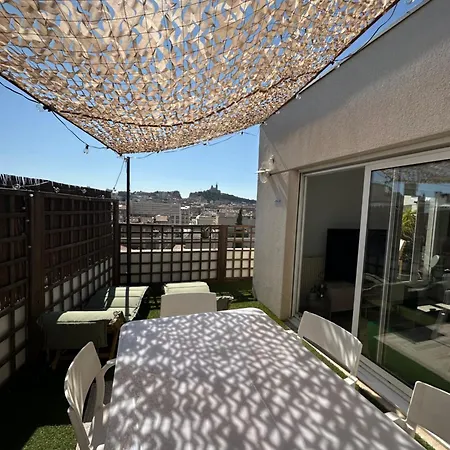 Stunning Rooftop, Near Cours Julien Apartment