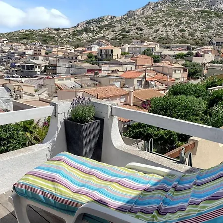 Maison Chaleureuse Au Coeur Des Calanques De + Jardin. Holiday home