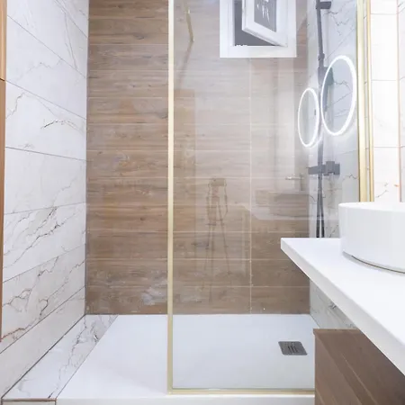 A Deux Pas Du Vel'odrome Apartment *