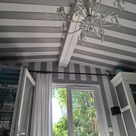 Maison Et Terrasse Dans Le Jardin Du Chateau De Gaillard Holiday home