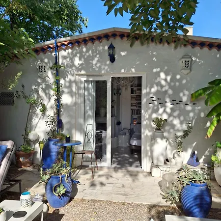 Holiday home Maison Et Terrasse Dans Le Jardin Du Chateau De Gaillard
