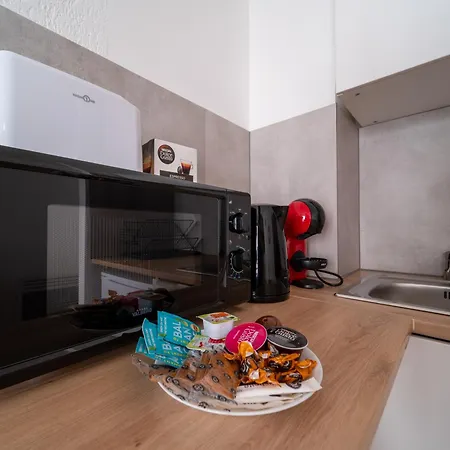 Apartment Equipe Avec Parking A 5min A Pied De La Gare St Charles Marseille