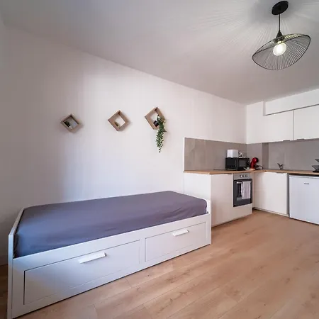 Equipe Avec Parking A 5min A Pied De La Gare St Charles Apartment *