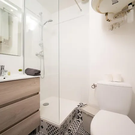 Equipe Avec Parking A 6min A Pied De La Gare St Charles Apartment