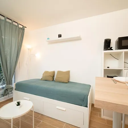 Equipe Avec Parking A 6min A Pied De La Gare St Charles *