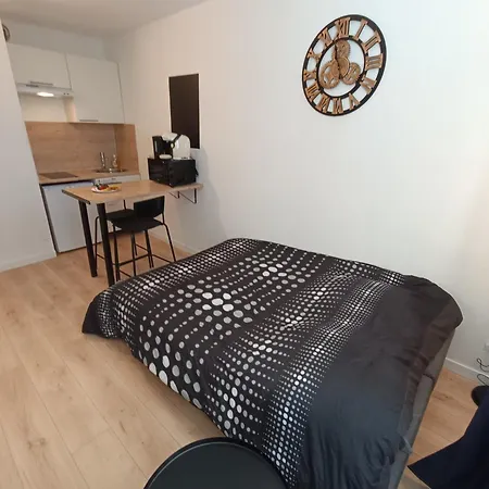 Apartment Equipe Avec Parking A 6min A Pied De La Gare St Charles