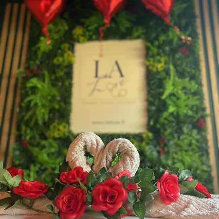 La - بيت الحب
