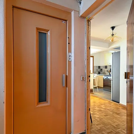 Charming T3 Of 60 M2 With Balcony In Daire *