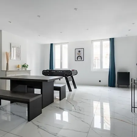 Bel St Fe, Moderne Et Pour 2 Personnes Daire Marsilya