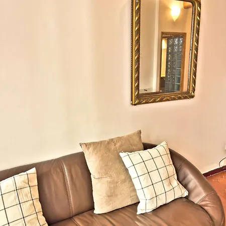Vieux-port : Cozy, Calme Et Pratique Apartment Marseille