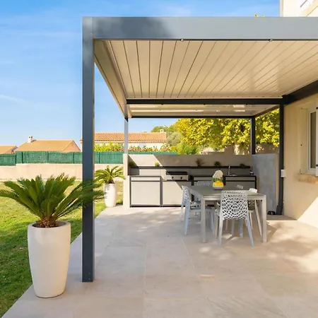 Queen Avec Jardin, Piscine Et Chauffe Interieur - 15 Couchages Villa *