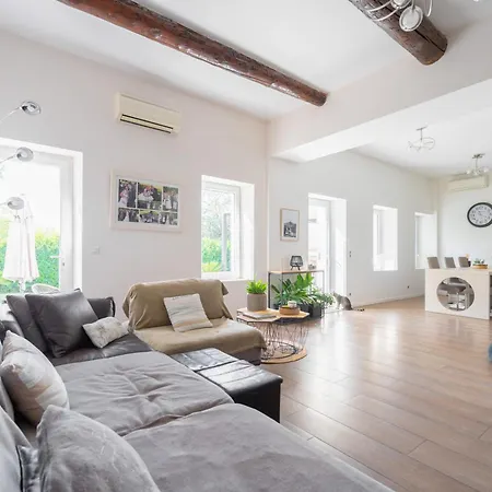 Queen Avec Jardin, Piscine Et Chauffe Interieur - 15 Couchages