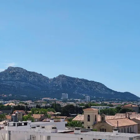 Entre Et Stade Velodrome Pansiyon *