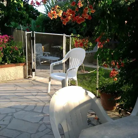 Villa 140 M2 Piscine Jardin 5 Personnes Et Un Bebe