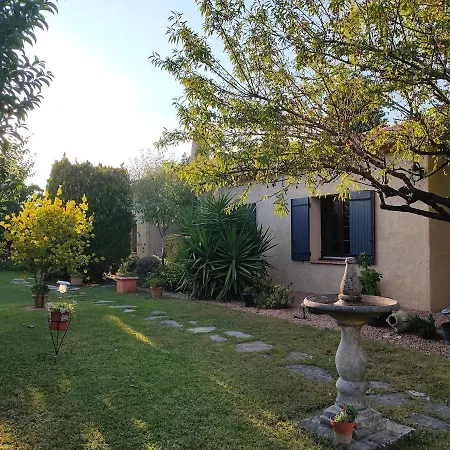Villa 140 M2 Piscine Jardin 5 Personnes Et Un Bebe Marseille