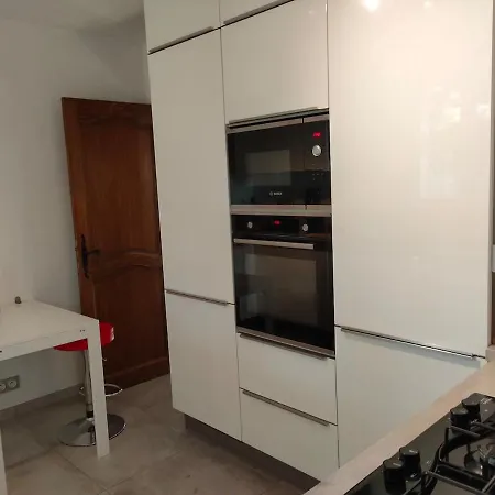 Villa 140 M2 Piscine Jardin 5 Personnes Et Un Bebe *