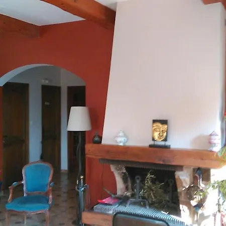 140 M2 Piscine Jardin 5 Personnes Et Un Bebe Marseille