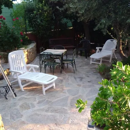 Villa 140 M2 Piscine Jardin 5 Personnes Et Un Bebe *