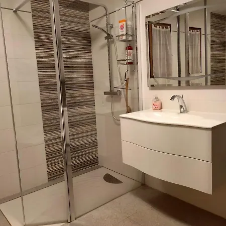 Villa 140 M2 Piscine Jardin 5 Personnes Et Un Bebe Marseille