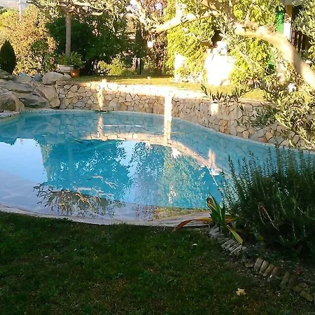 Villa 140 M2 Piscine Jardin 5 Personnes Et Un Bebe Marseille