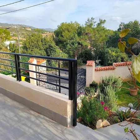 140 M2 Piscine Jardin 5 Personnes Et Un Bebe