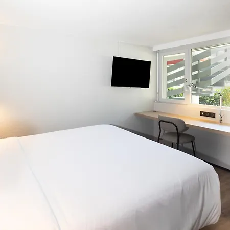 Hotel Campanile Saint Antoine