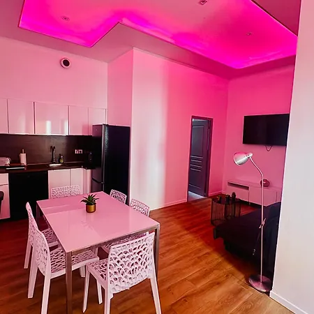 Ferienhaus Jolie Maison Individuelle 50 M2 ,design Et Climatisee, Confort, Wifi, Terasse Privee , 5 Min Et Autoroute, Stationnement Gratuit