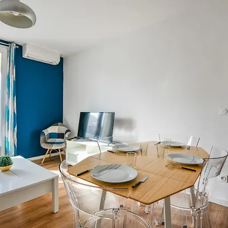 3 Ch Avec Balcon A La Joliette Apartman Marseille