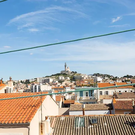 Maison De Moderne Avec Toit Terrasse Et Vue Villa