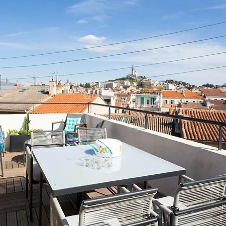 Maison De Moderne Avec Toit Terrasse Et Vue * Marseille