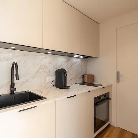 Small Townhouse Roucas Марсель