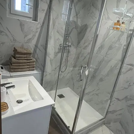 T3, Wi-fi ,climatise 2eme Etage Et Dernier Etage * Marsylia