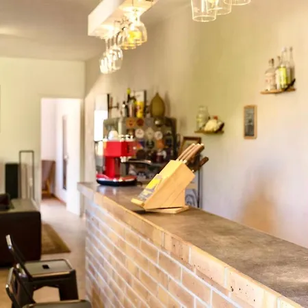Bright, Vintage-style Apartment