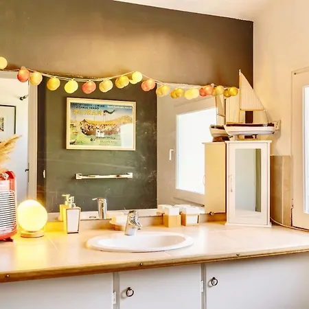 Apartment Bright, Vintage-style