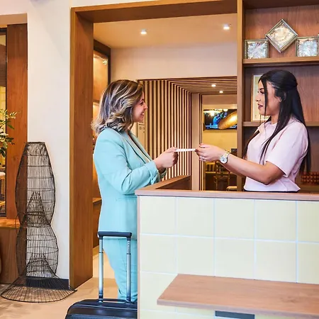 Greet Parc Chanot Velodrome Hotel 2*
