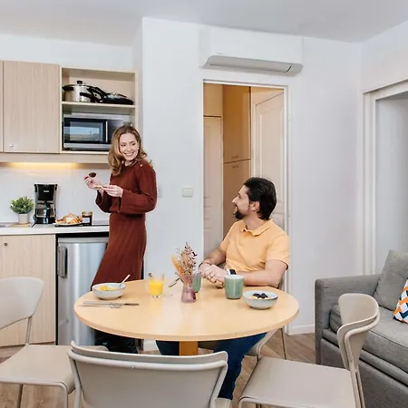 Adagio Access Prado Perier