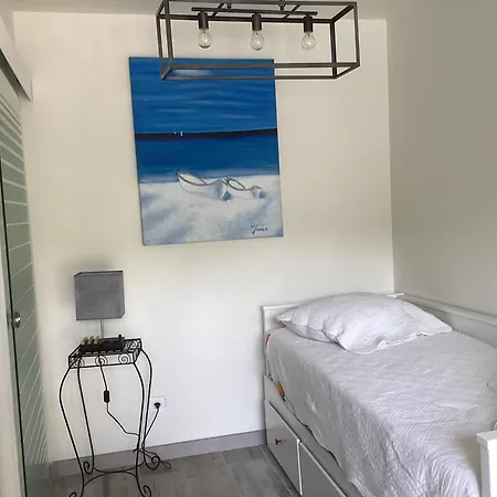 Pervenche Bed & Breakfast Marseilles