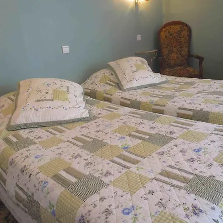 L'oustau Hotel 3*