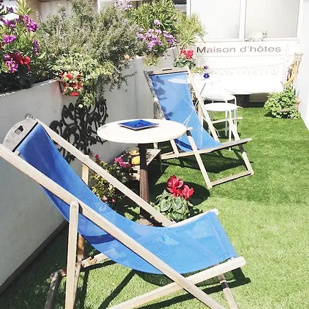 Bed & Breakfast La Petite Maison 2*