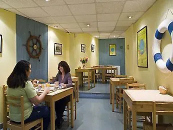 马赛中心老港宜必思酒店