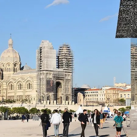 Lägenhet Sous Le Clocher Marseille