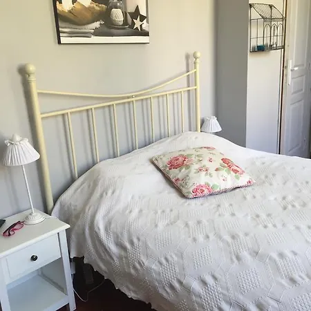 Maison D'Hotes La Bastide Bleue *